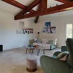 La Madrague Vue * Йер