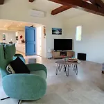 La Madrague Vue Вилла Йер